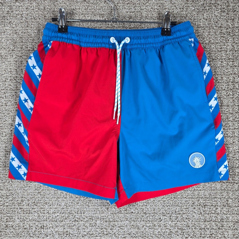 Chubbies Mens Lined Swim Trunks Medium 5.5 Inseam Red White Blue Stars Shorts